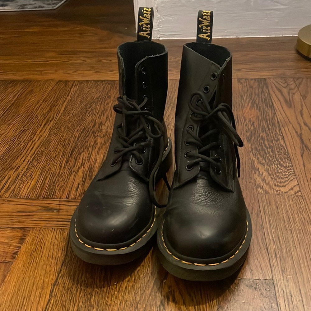 Dr. Marten’s 1460 Pascal Leather Boots